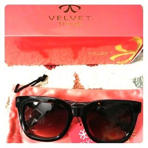 Velvet Eyewear “Gracie” style Sunglasses 100% UV